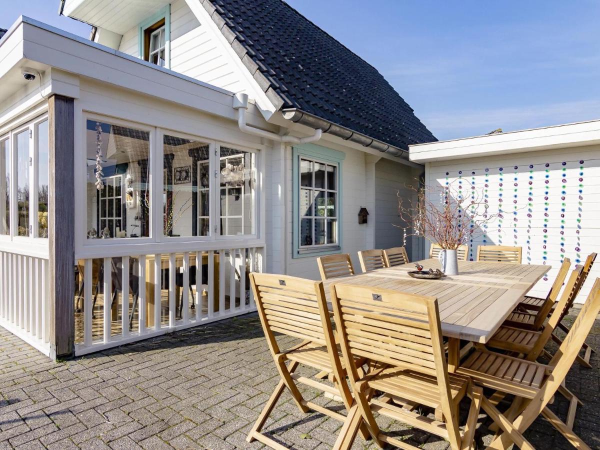 Beautiful Holiday Home With Private Terrace Kropswolde エクステリア 写真