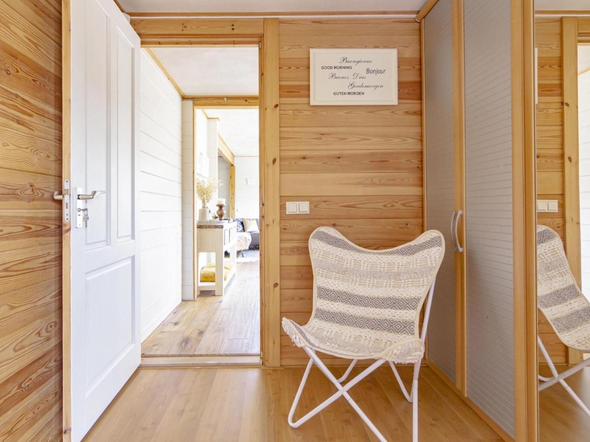 Beautiful Holiday Home With Private Terrace Kropswolde エクステリア 写真